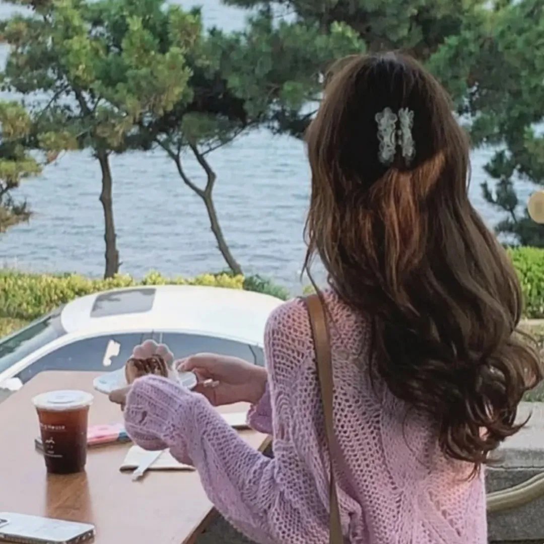 湖畔迷情